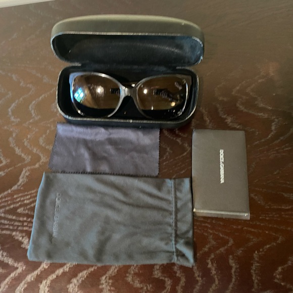 Dolce Gabbana Sunglasses Eyeglasses Black Hard Case, Soft Bag, & Chewed Glasses - Picture 3 of 9